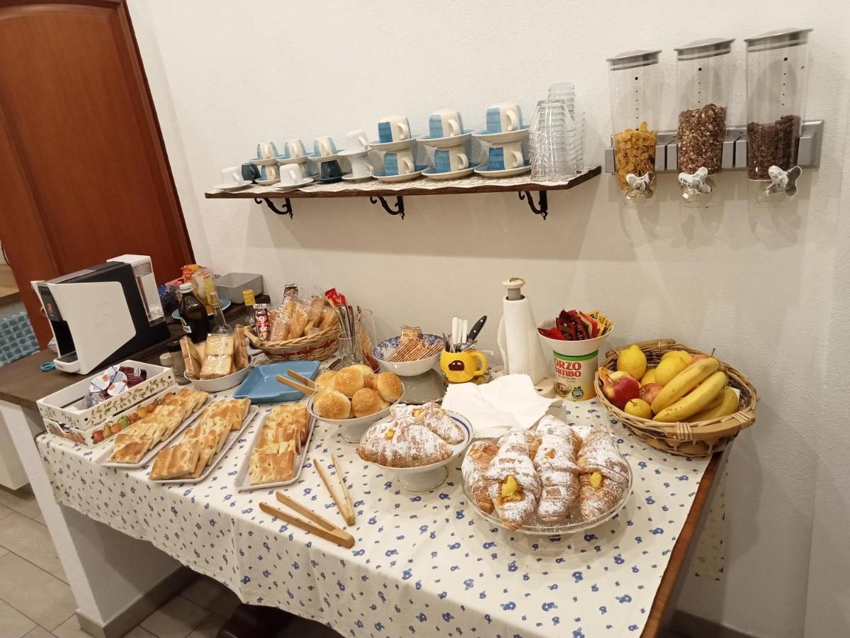 Un Posto Al Sole Bed & Breakfast Molino Nuovo  Exterior photo